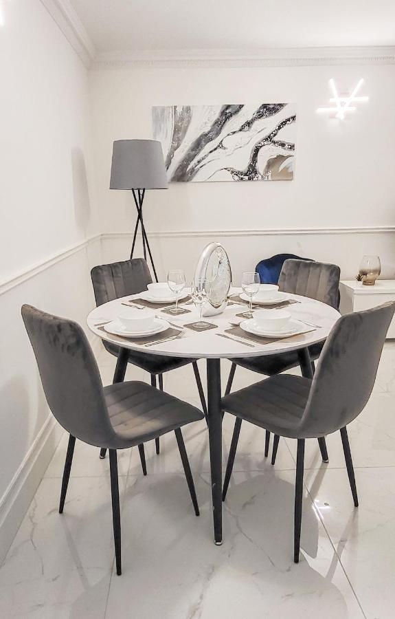 Stunning 2 Bedroom Apartment In Canary Wharf - Morland Apartments Londres Extérieur photo