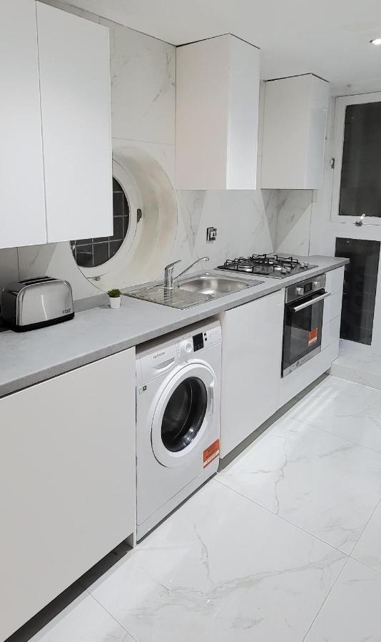 Stunning 2 Bedroom Apartment In Canary Wharf - Morland Apartments Londres Extérieur photo